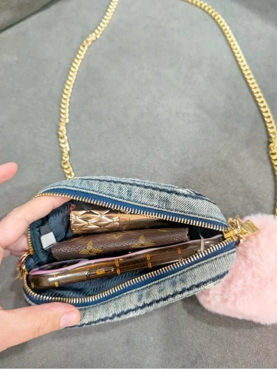 Prada bag - Picture 6 of 11